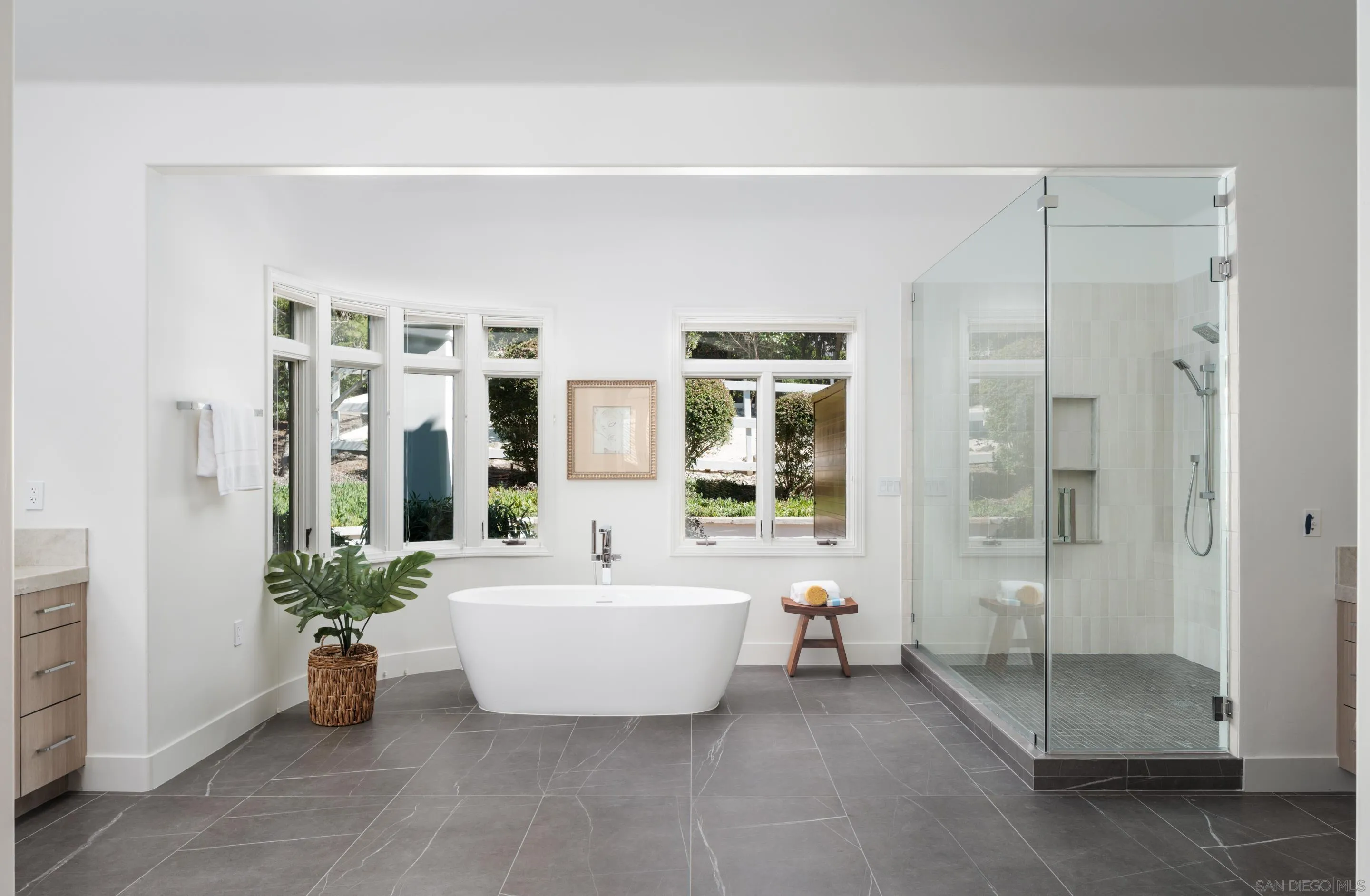 Rancho Santa Fe, California 92067, United States, 8 Bedrooms Bedrooms, ,7 BathroomsBathrooms,Residential,Active,3273