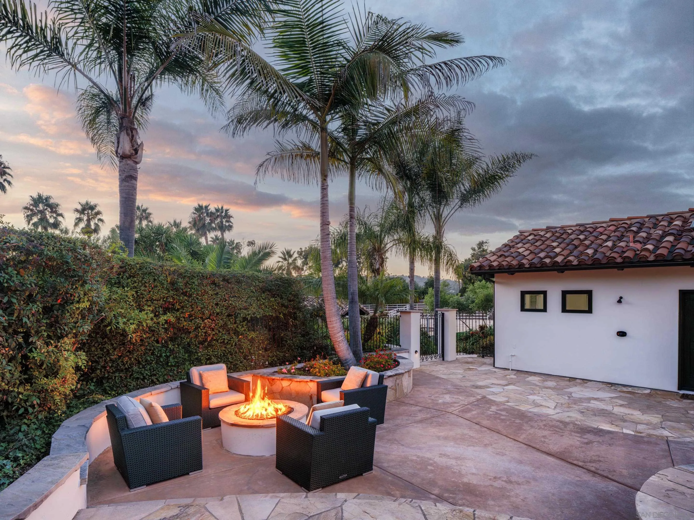 Rancho Santa Fe, California 92067, United States, 8 Bedrooms Bedrooms, ,7 BathroomsBathrooms,Residential,Active,3273