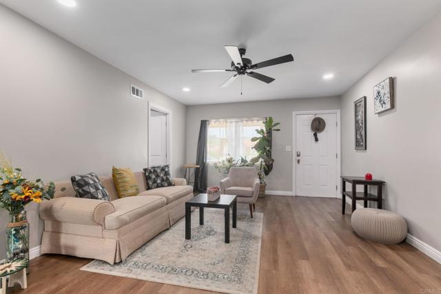 829 Goldenrod