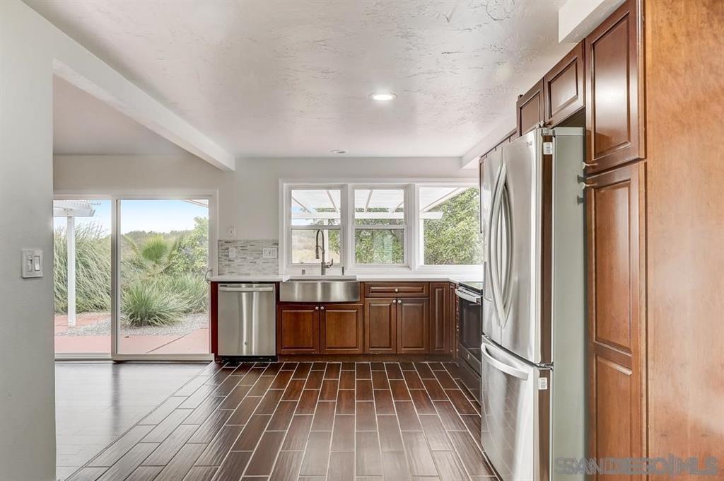 10456 La Morada Dr