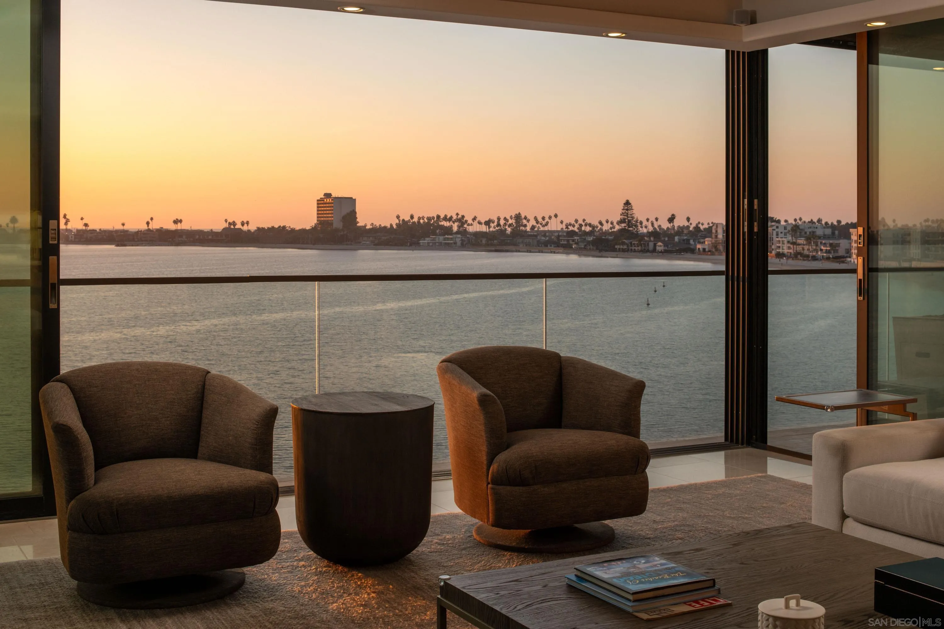 San Diego, California 92109, United States, 3 Bedrooms Bedrooms, ,3 BathroomsBathrooms,Residential,Active,20447