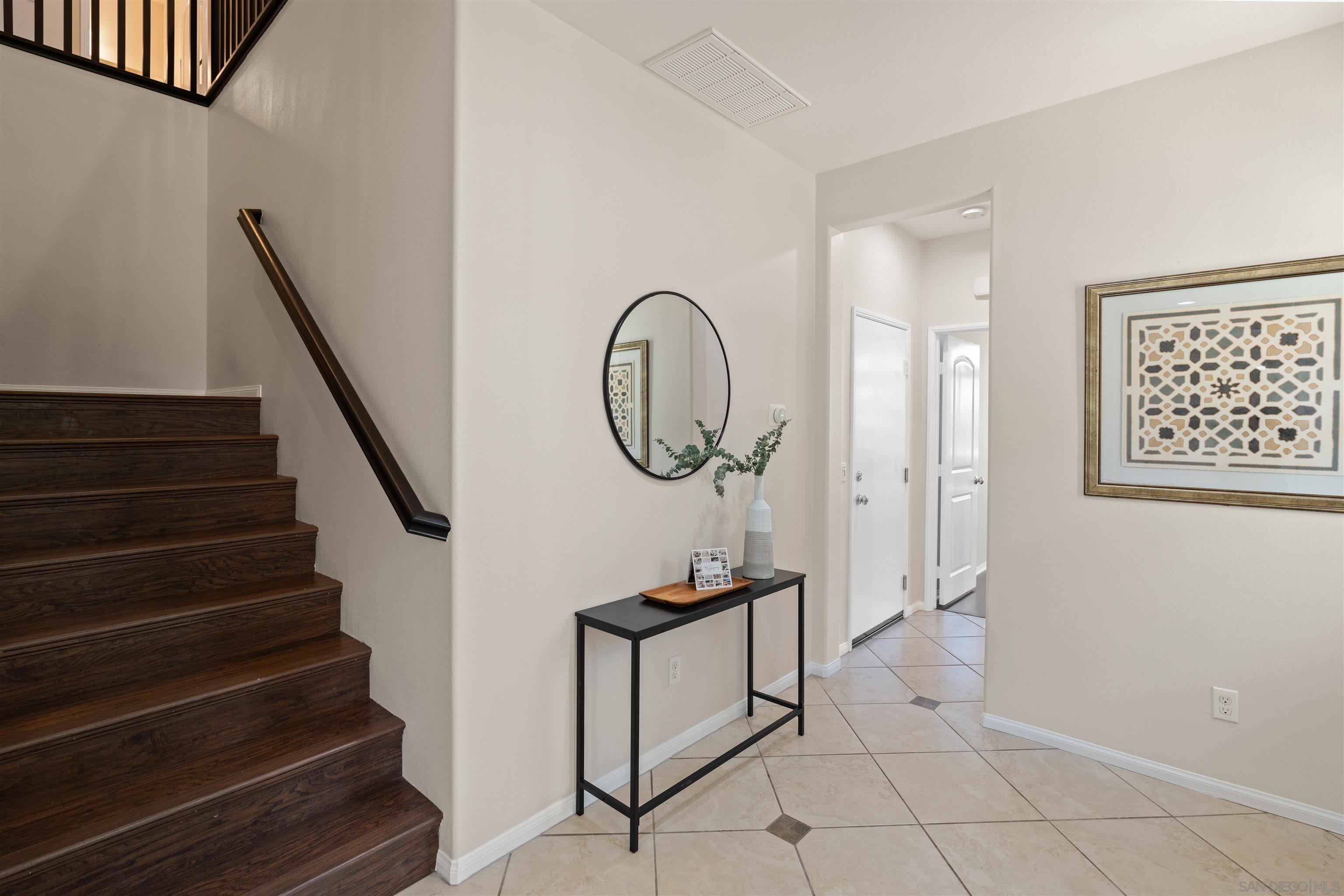 868 Hailey Ct.