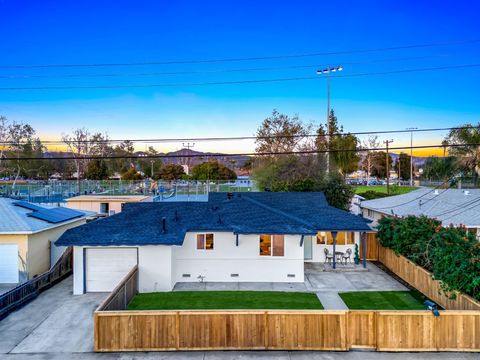 524  El Rancho Ln Escondido CA 92027