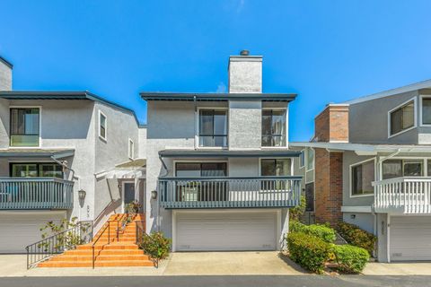 8069  Caminito Gianna  186 La Jolla CA 92037