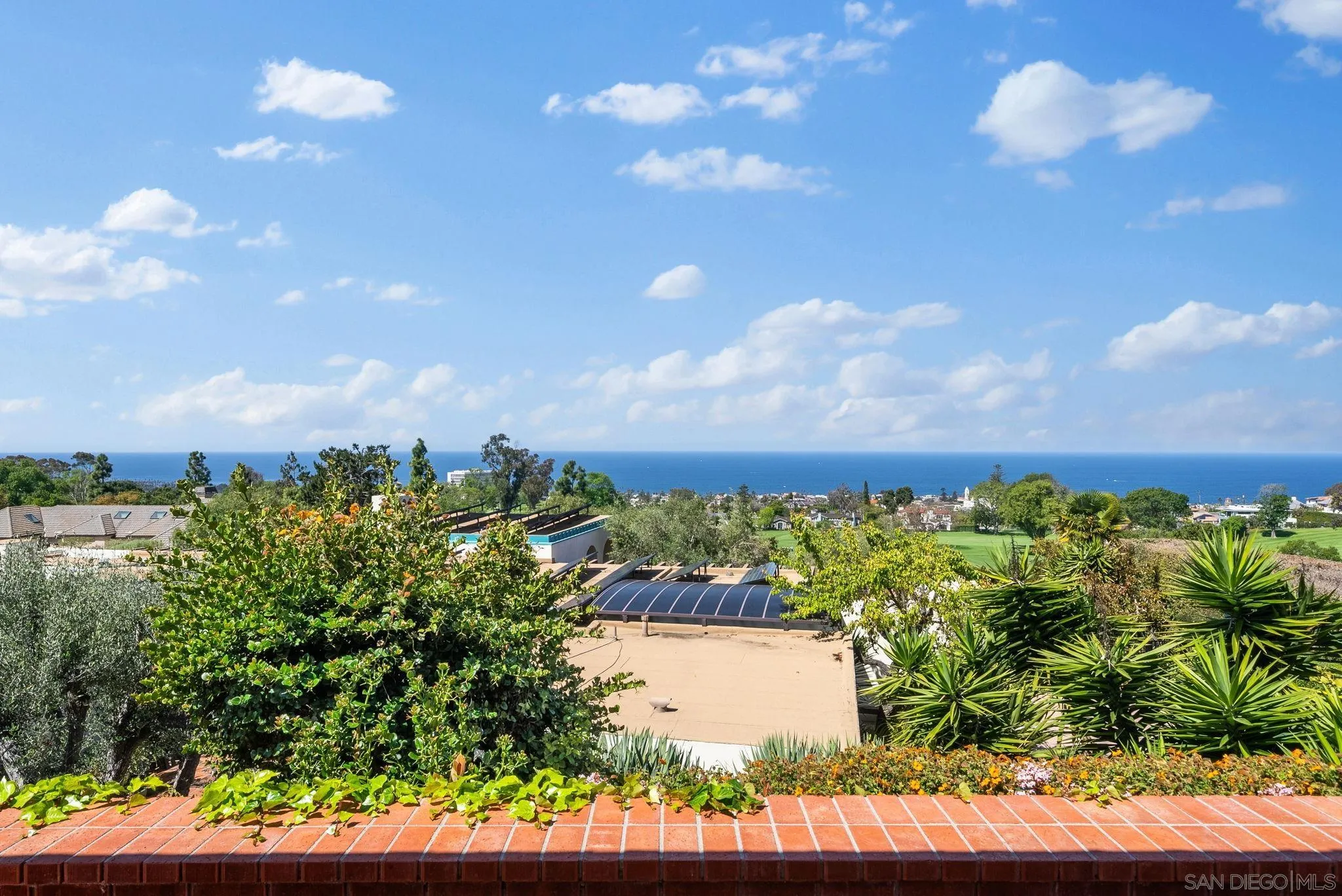 La Jolla, California 92037, United States, 3 Bedrooms Bedrooms, ,3 BathroomsBathrooms,Residential,Pending,112849