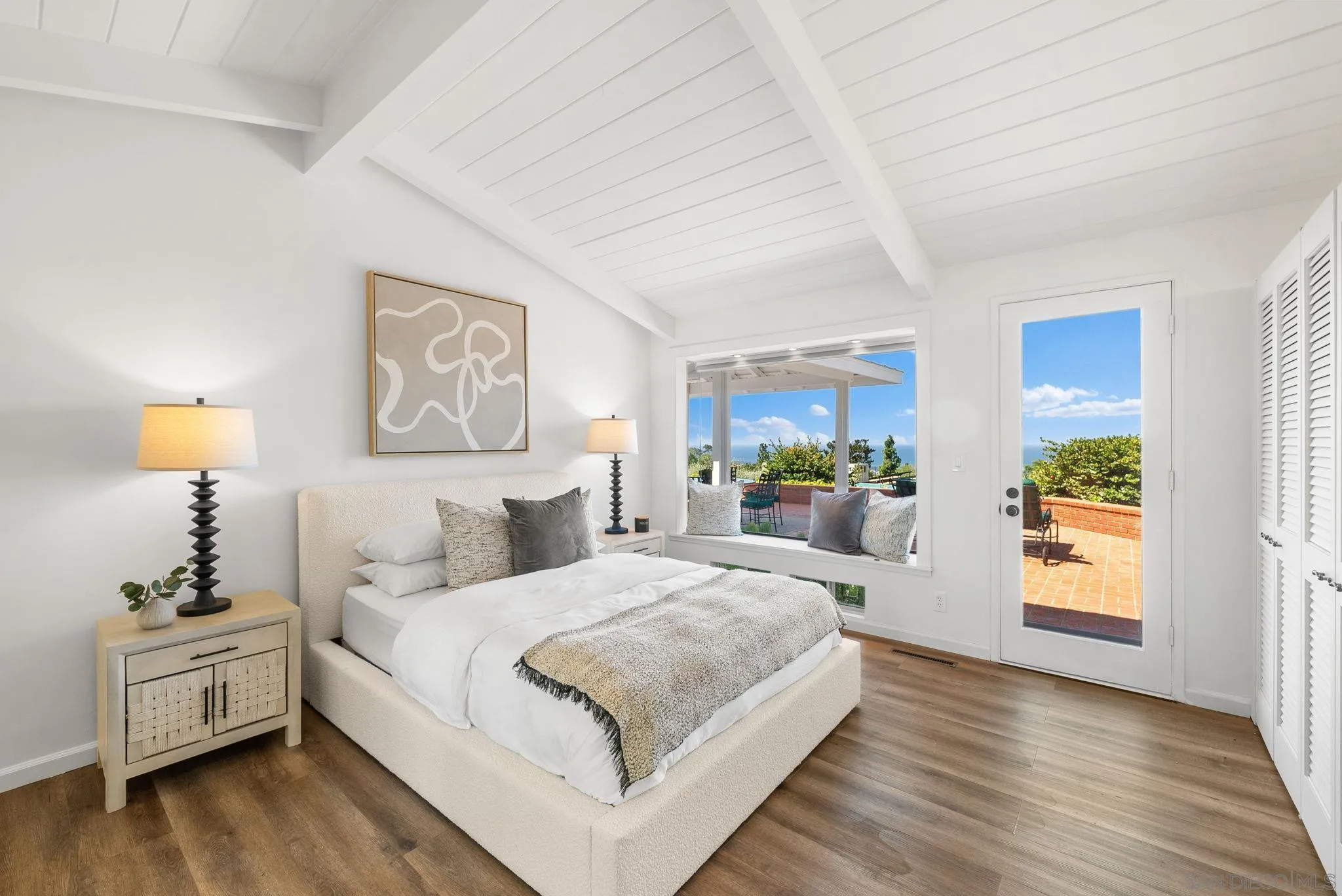 La Jolla, California 92037, United States, 3 Bedrooms Bedrooms, ,3 BathroomsBathrooms,Residential,Pending,112849