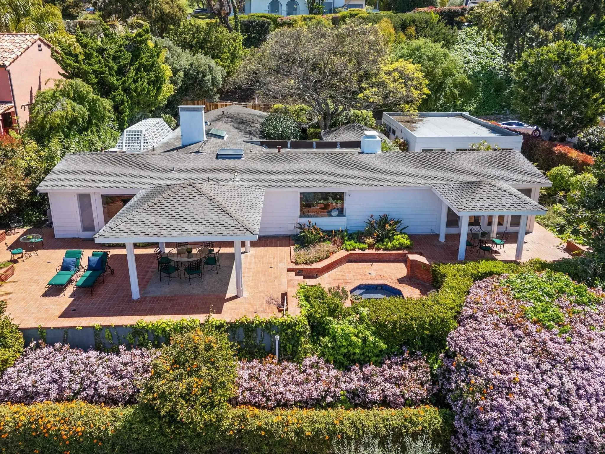 La Jolla, California 92037, United States, 3 Bedrooms Bedrooms, ,3 BathroomsBathrooms,Residential,Pending,112849