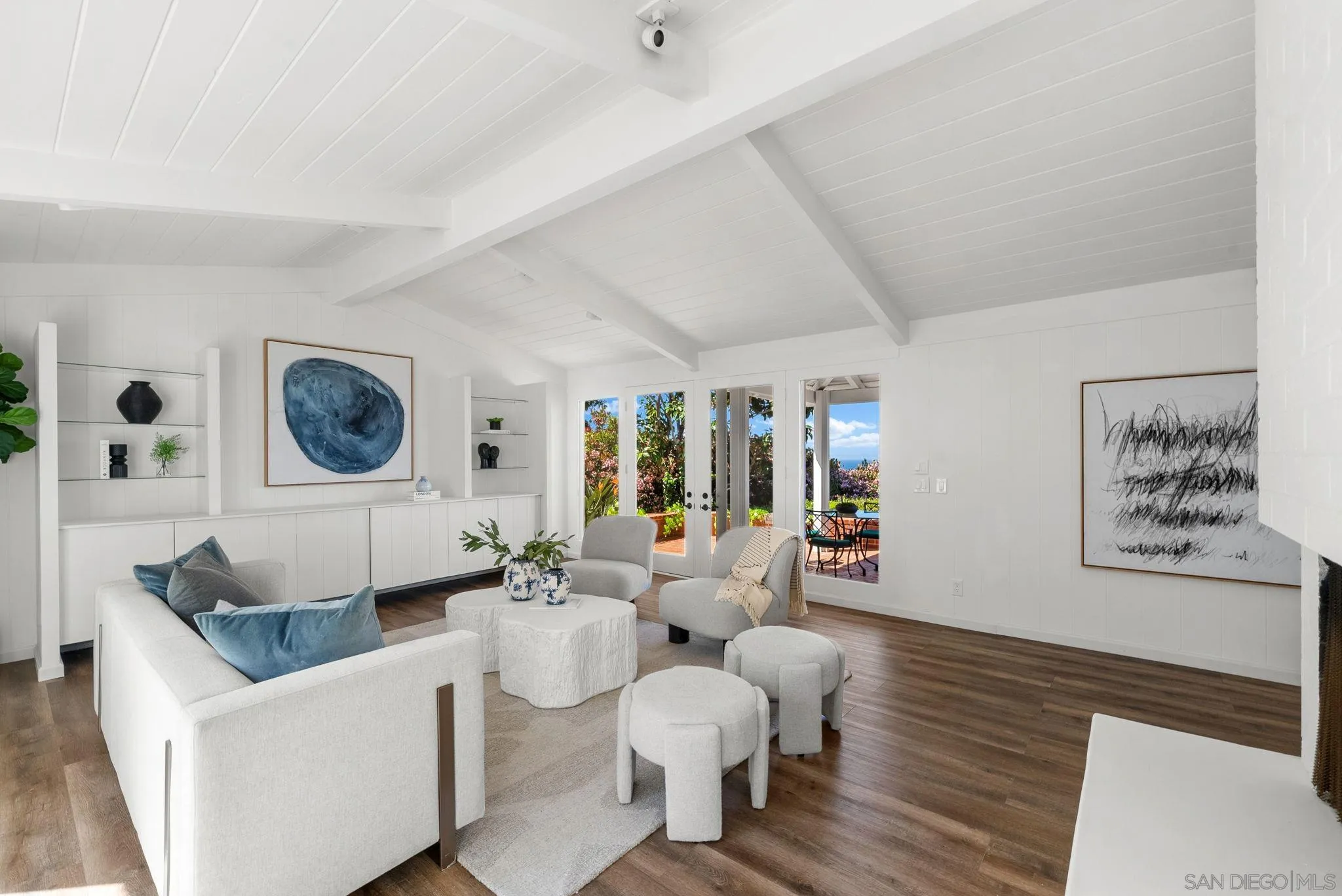 La Jolla, California 92037, United States, 3 Bedrooms Bedrooms, ,3 BathroomsBathrooms,Residential,Pending,112849