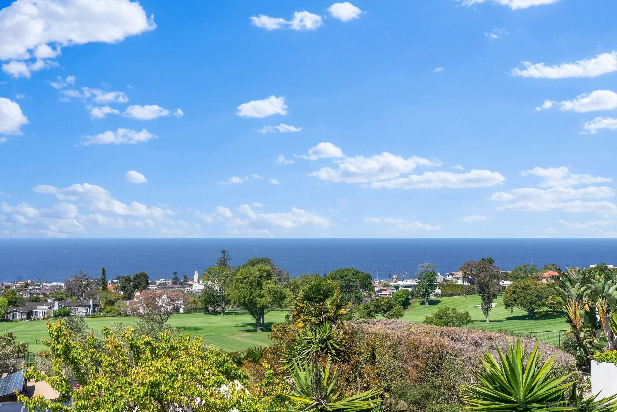 La Jolla, California 92037, United States, 3 Bedrooms Bedrooms, ,3 BathroomsBathrooms,Residential,Pending,112849