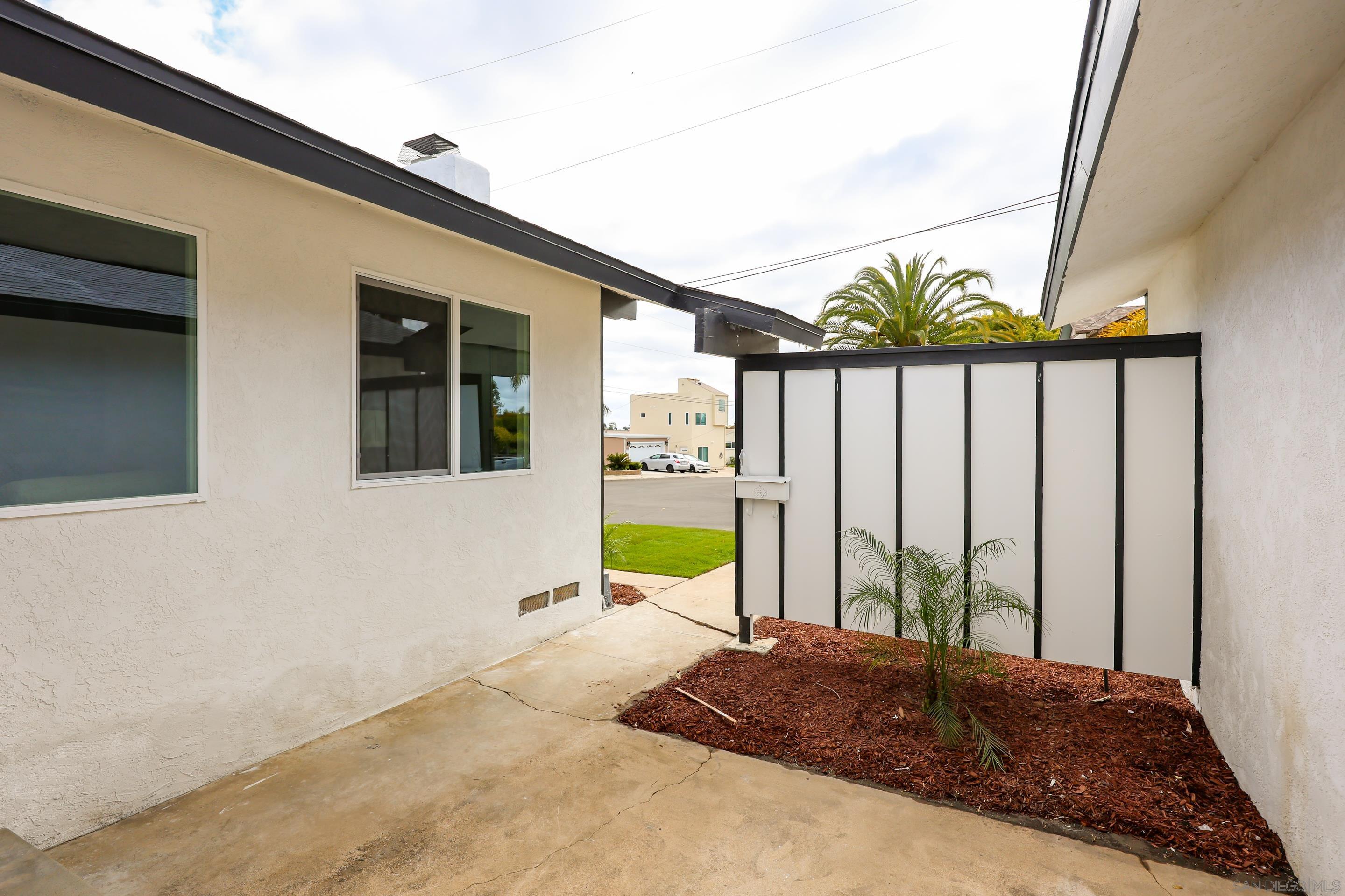 2005 Goshawk St