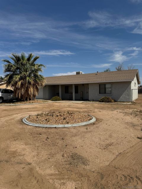 22394  Lone Eagle Rd Apple Valley CA 92308