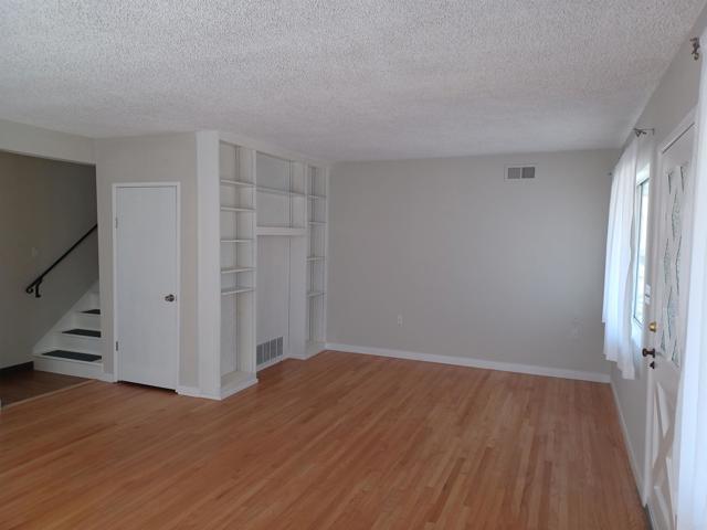 25519 Alliene Av Lomita