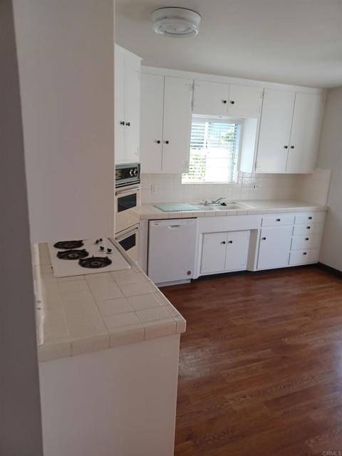 25519 Alliene Av Lomita