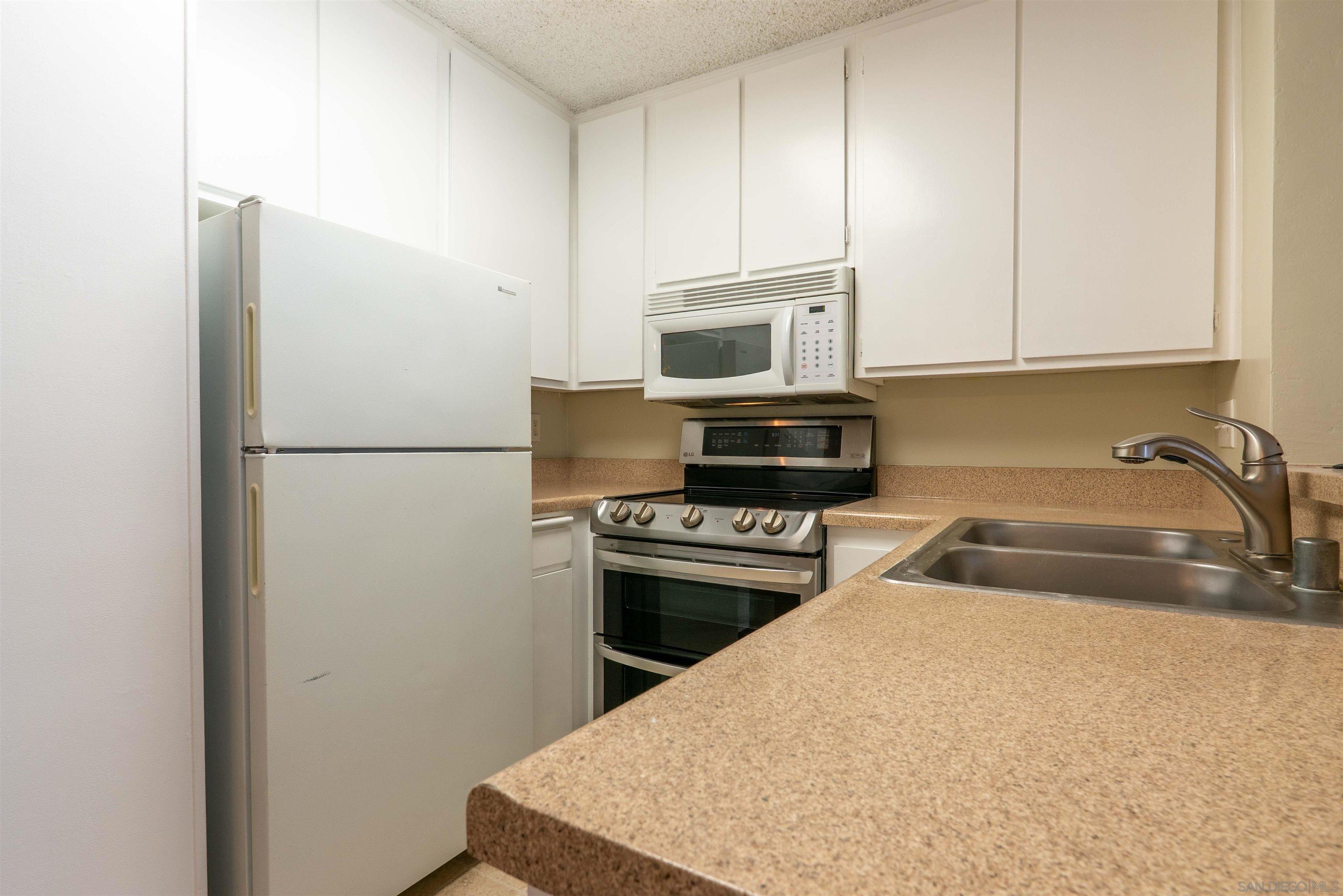 1855 Diamond St 301