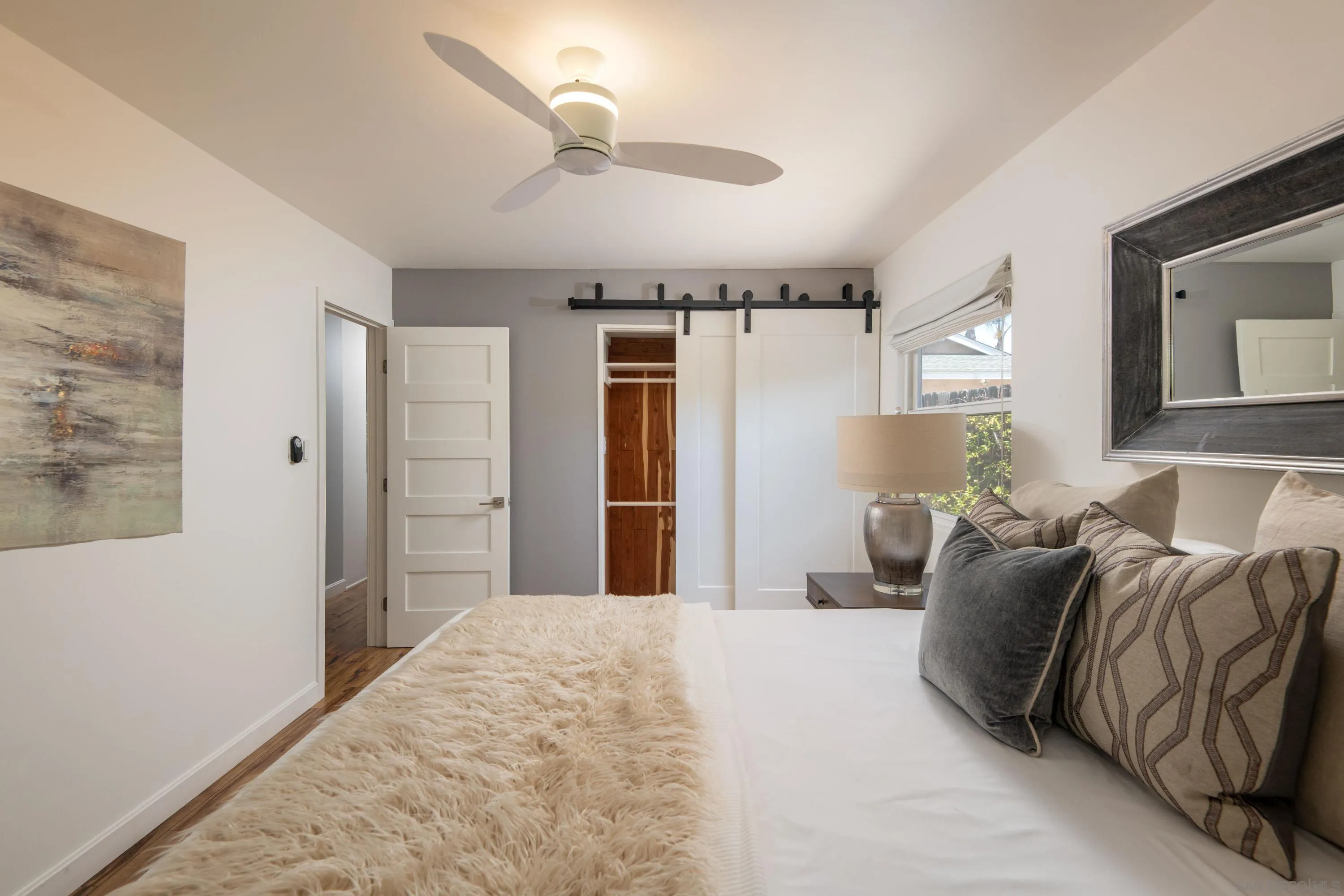 San Diego, California 92117, United States, 3 Bedrooms Bedrooms, ,2 BathroomsBathrooms,Residential,Active,160505