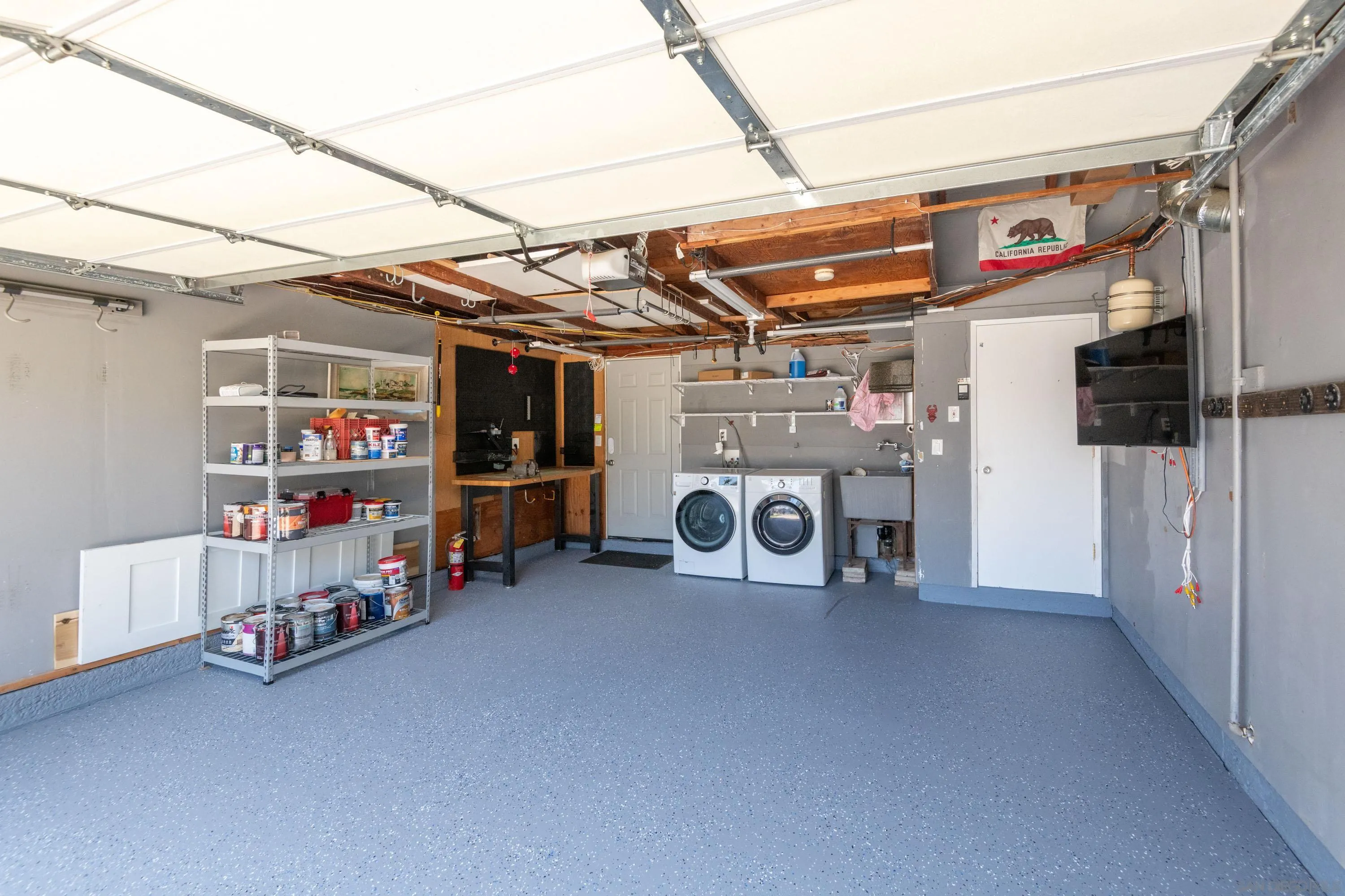 San Diego, California 92117, United States, 3 Bedrooms Bedrooms, ,2 BathroomsBathrooms,Residential,Active,160505