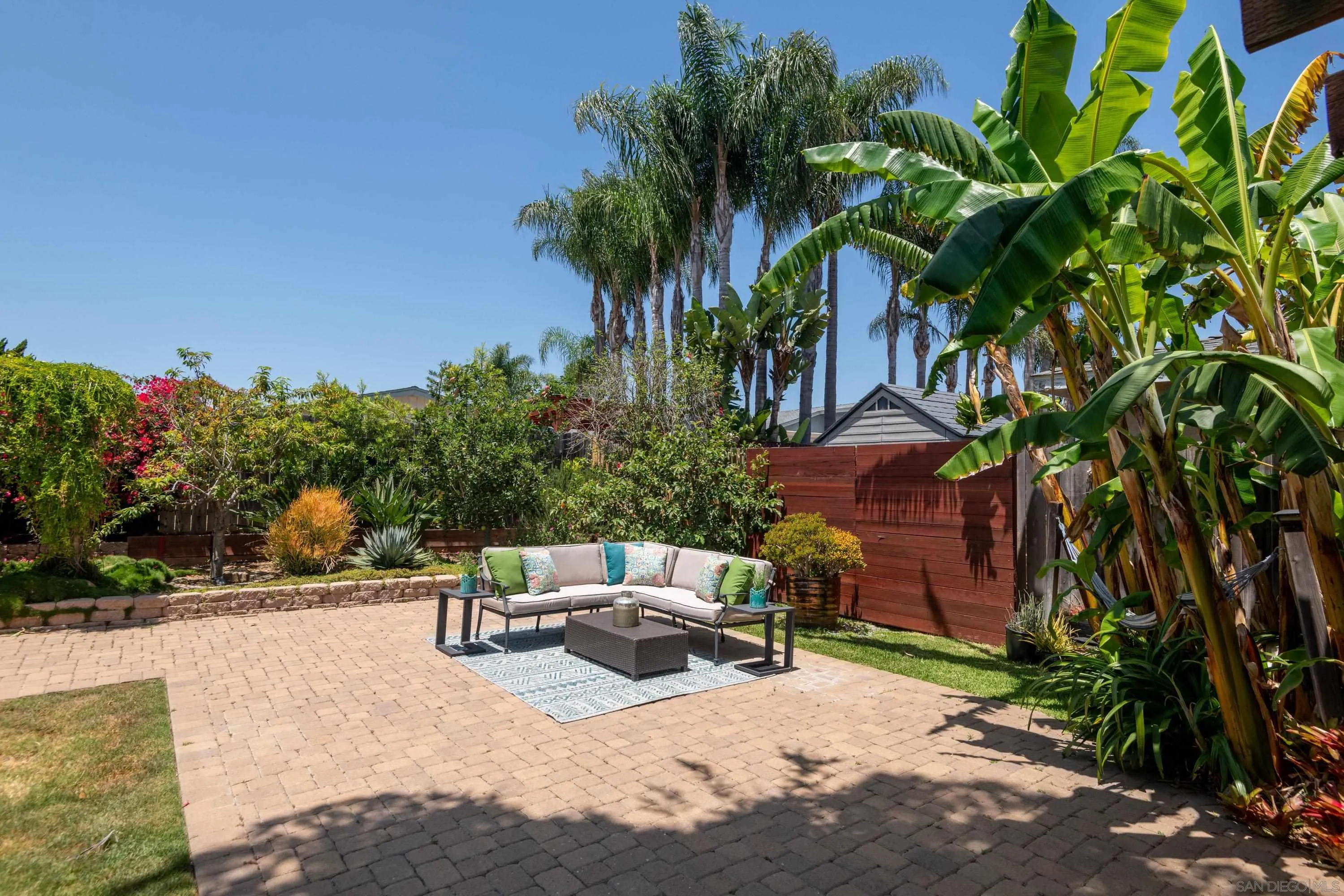 San Diego, California 92117, United States, 3 Bedrooms Bedrooms, ,2 BathroomsBathrooms,Residential,Active,160505