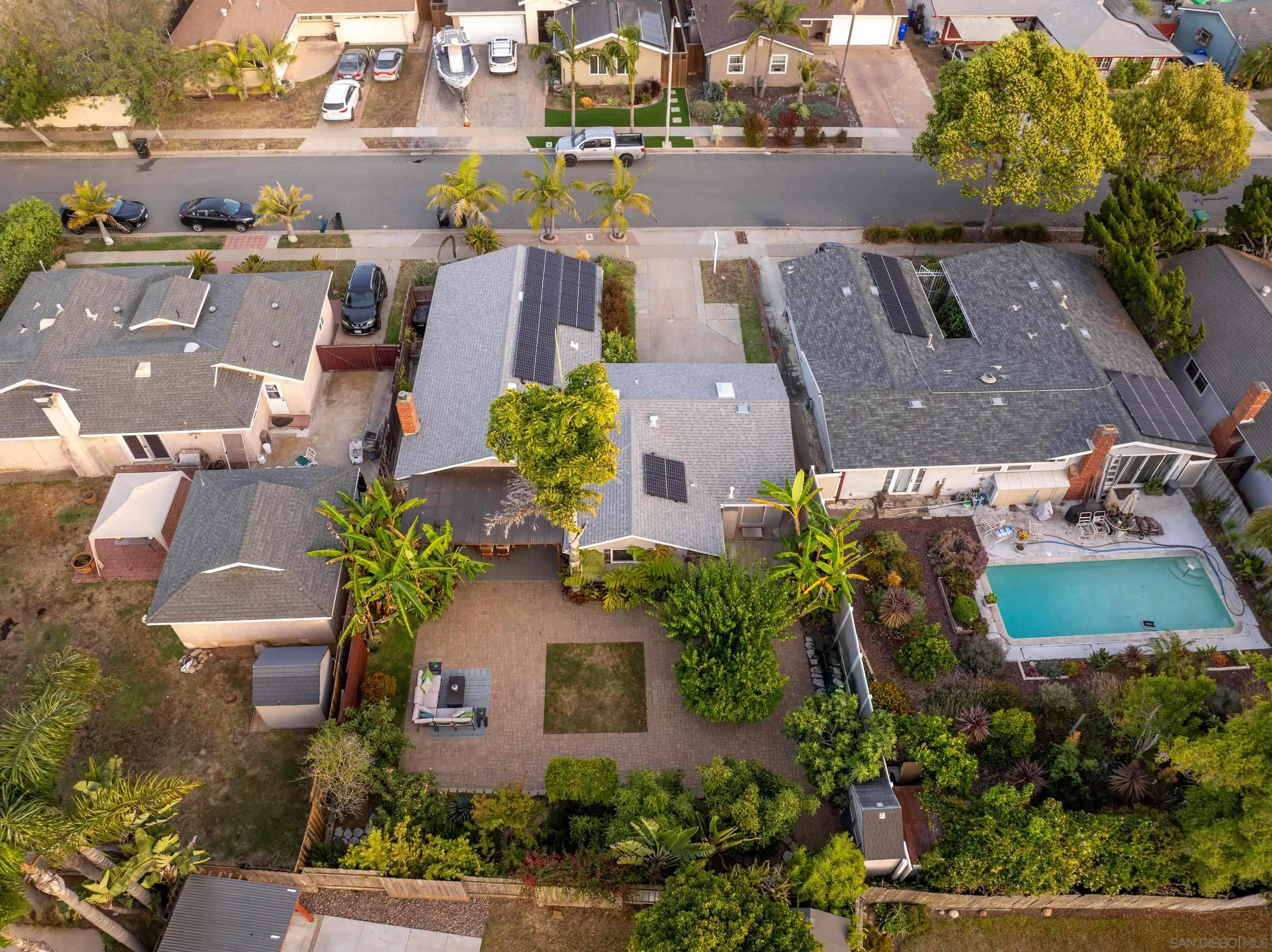 San Diego, California 92117, United States, 3 Bedrooms Bedrooms, ,2 BathroomsBathrooms,Residential,Active,160505