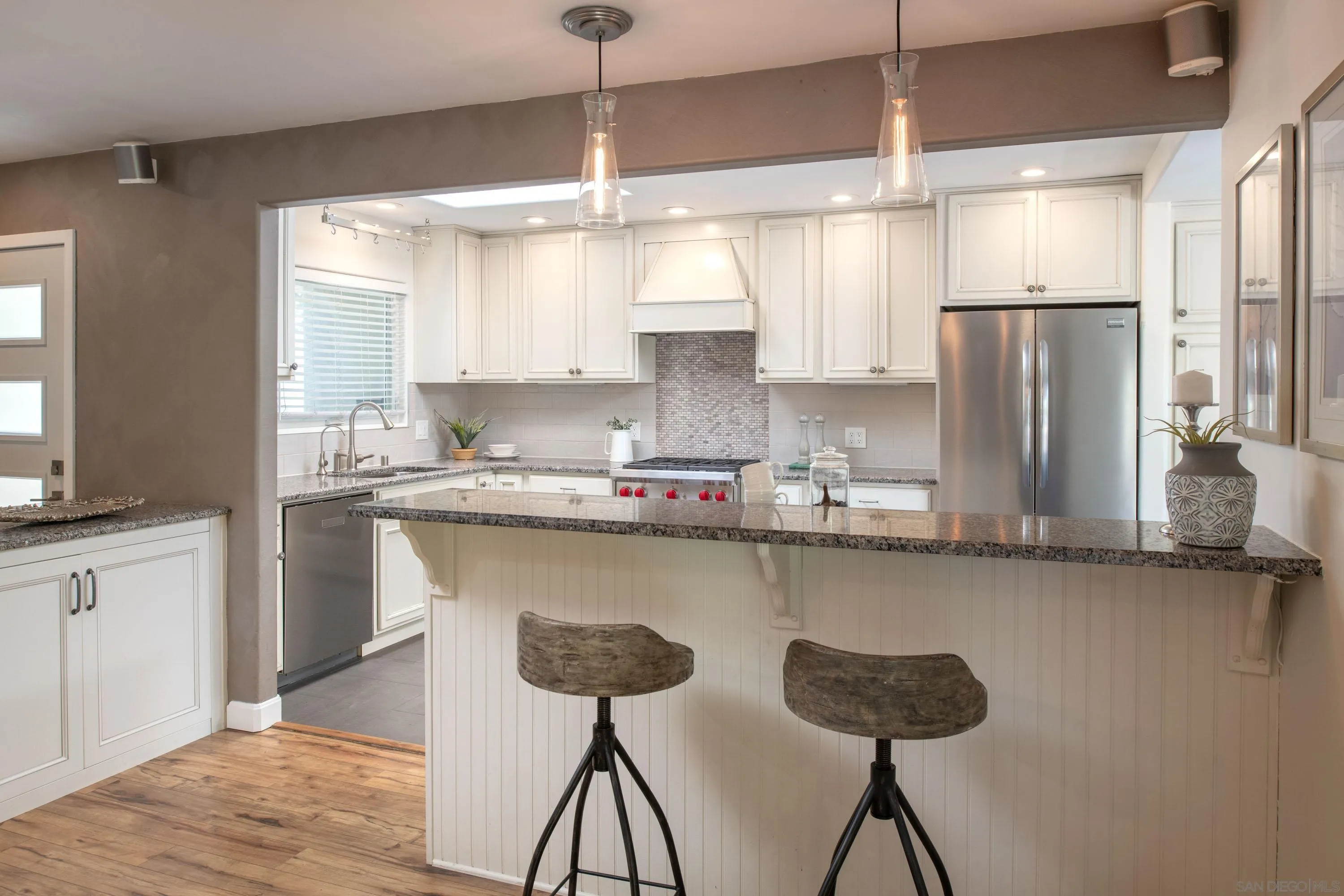 San Diego, California 92117, United States, 3 Bedrooms Bedrooms, ,2 BathroomsBathrooms,Residential,Active,160505