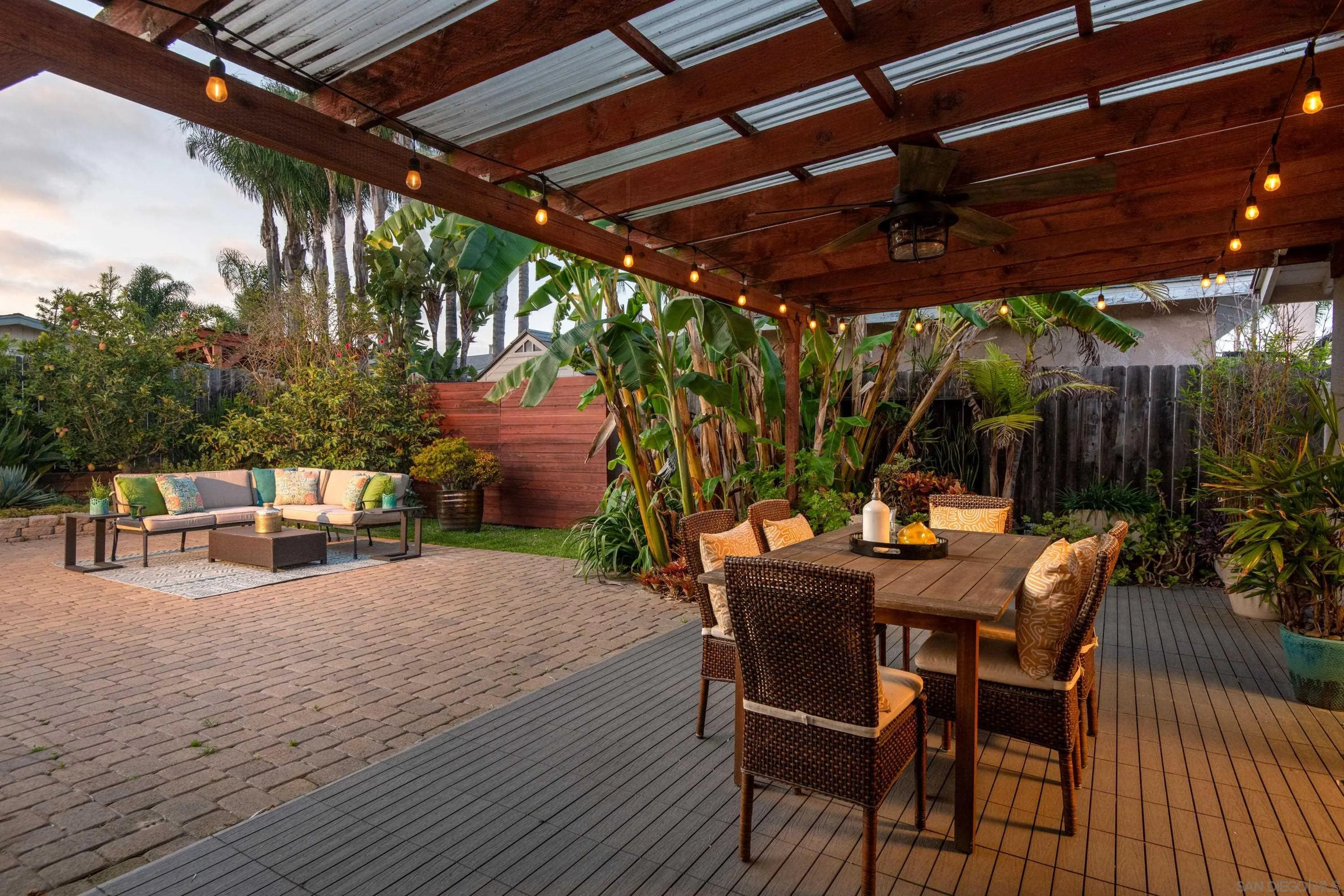 San Diego, California 92117, United States, 3 Bedrooms Bedrooms, ,2 BathroomsBathrooms,Residential,Active,160505