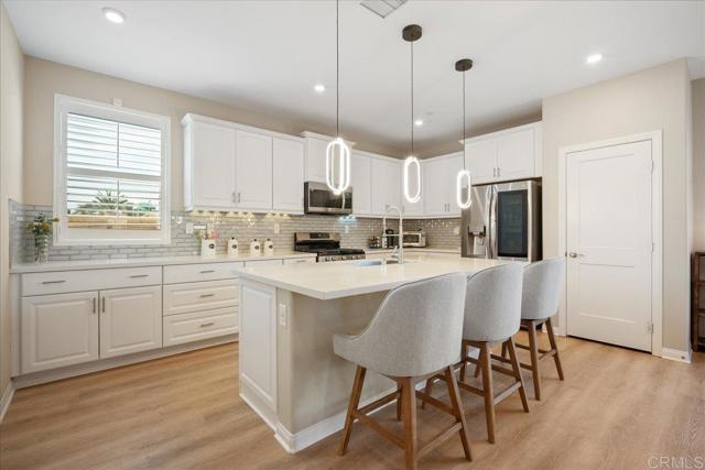 1602 Laurelwood Way