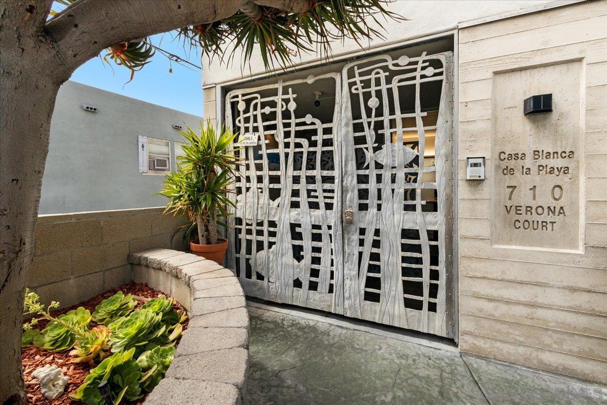 710 Verona Ct