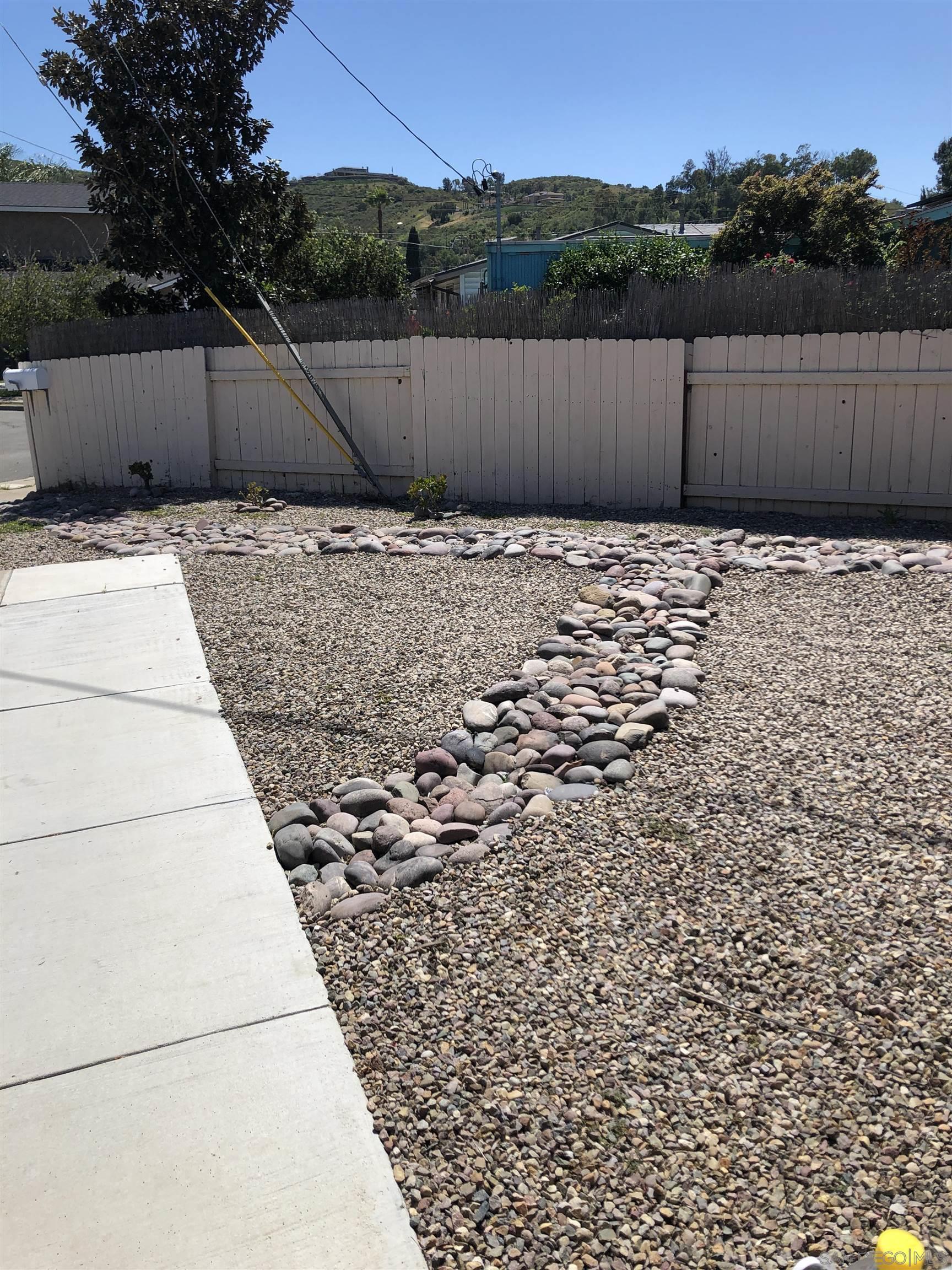 14353 Erin Ln