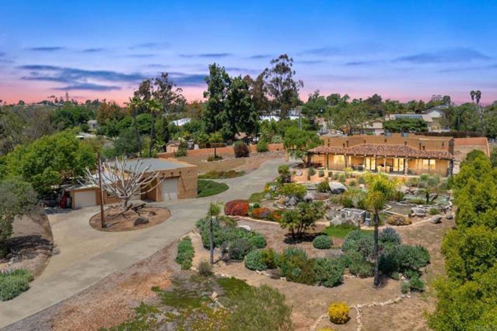 Photo of 129 Emilia Lane, Fallbrook, CA 92028 (MLS # NDP2504725)