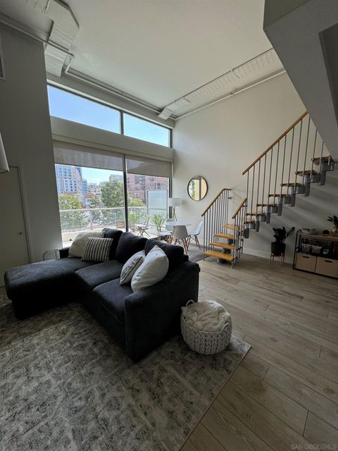 575  6Th Ave  214 San Diego CA 92101