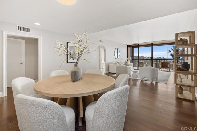2500 Torrey Pines Rd