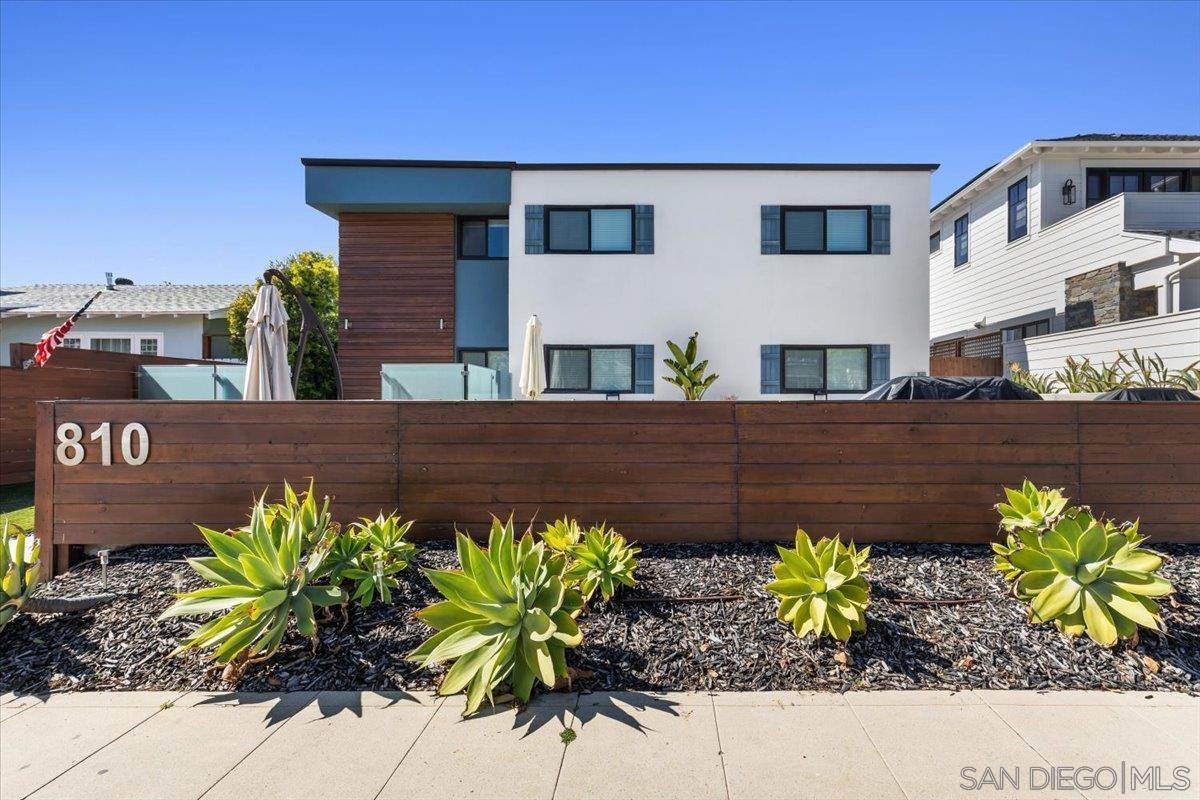 810 G Ave