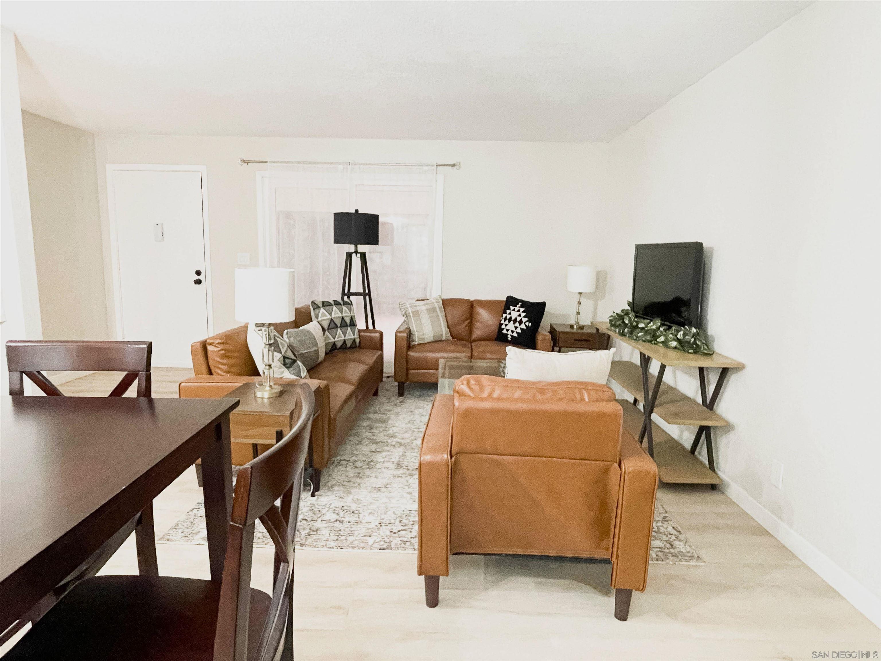 2863 Broadway 105