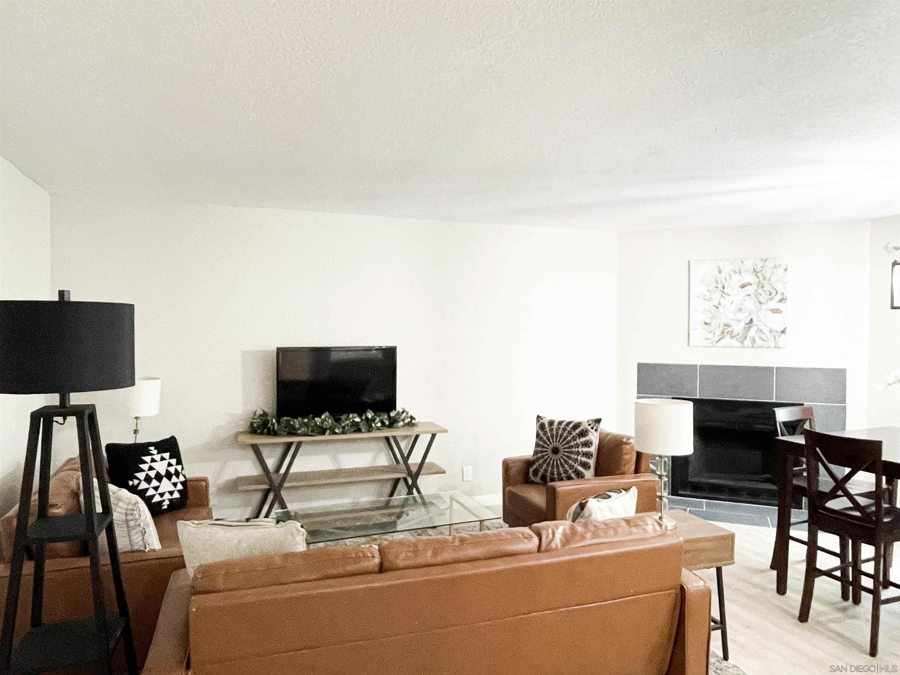 2863 Broadway 105