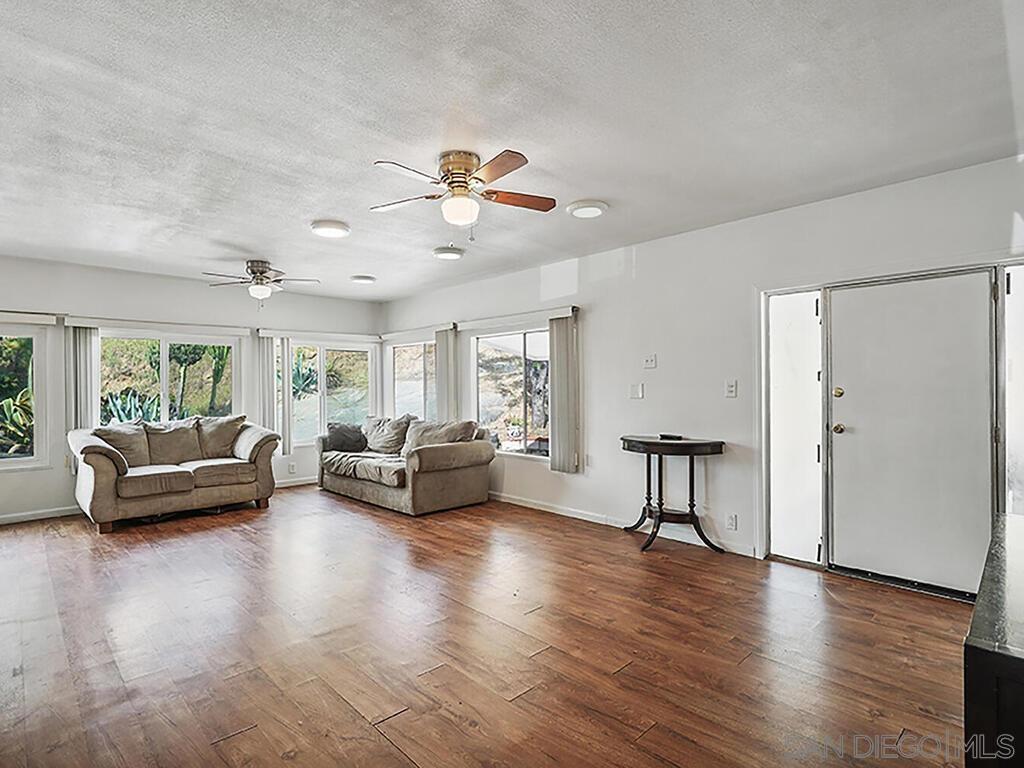 351 E Bradley Avenue 149