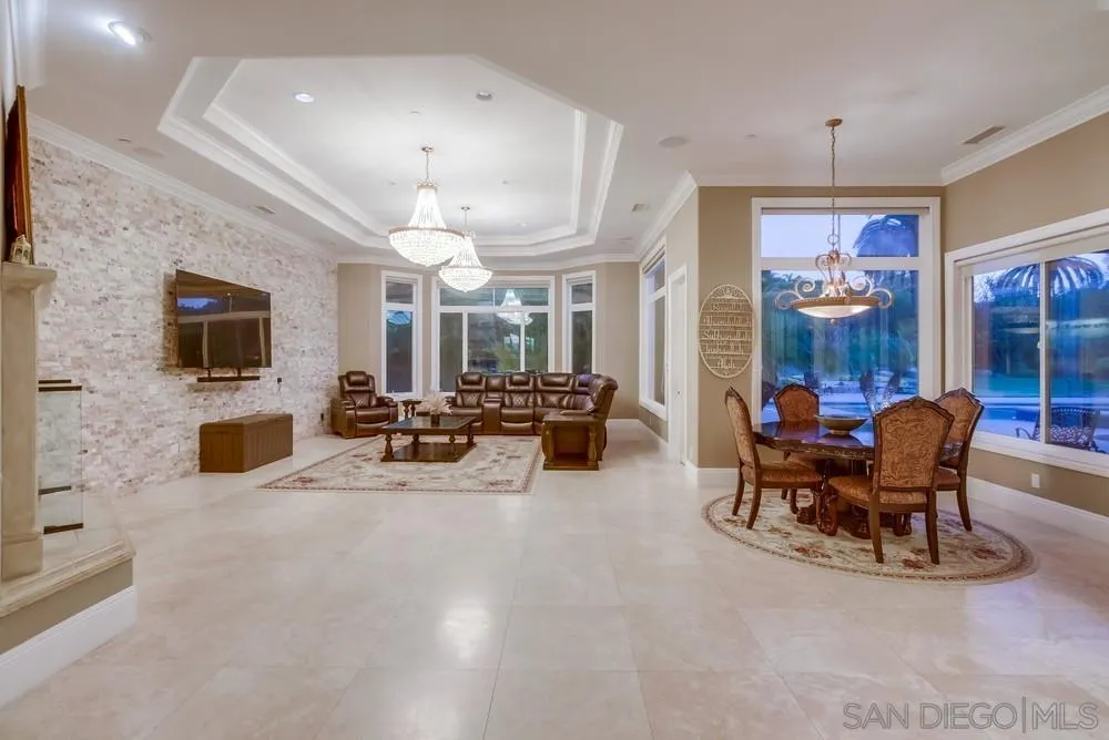 Poway, California 92064, United States, 5 Bedrooms Bedrooms, ,6 BathroomsBathrooms,Residential,Active,95044