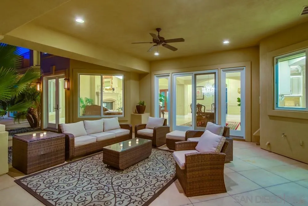 Poway, California 92064, United States, 5 Bedrooms Bedrooms, ,6 BathroomsBathrooms,Residential,Active,95044