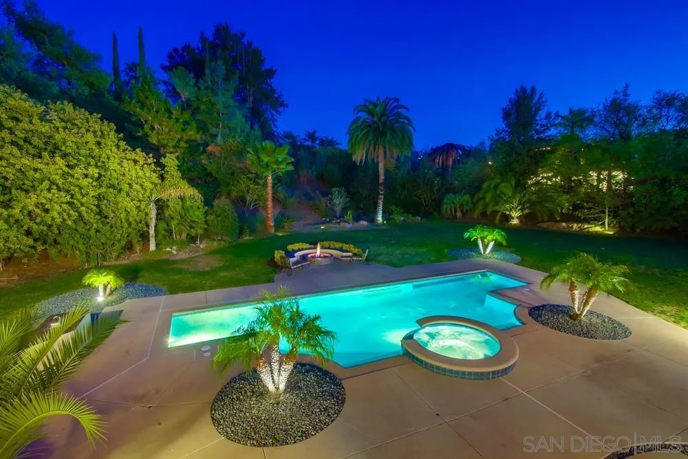 Poway, California 92064, United States, 5 Bedrooms Bedrooms, ,6 BathroomsBathrooms,Residential,Active,95044