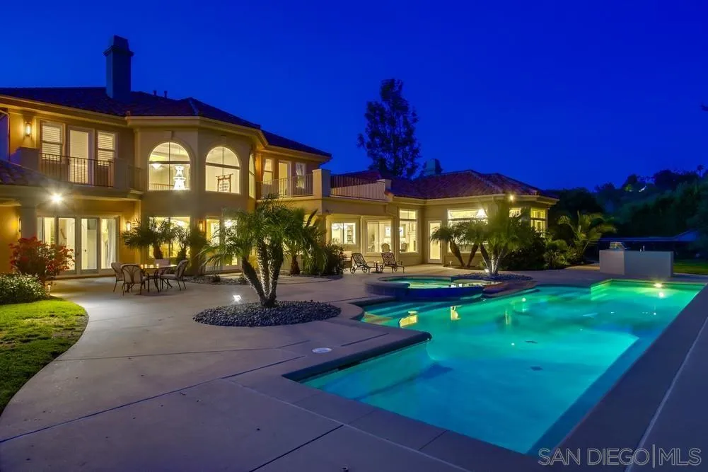 Poway, California 92064, United States, 5 Bedrooms Bedrooms, ,6 BathroomsBathrooms,Residential,Active,95044