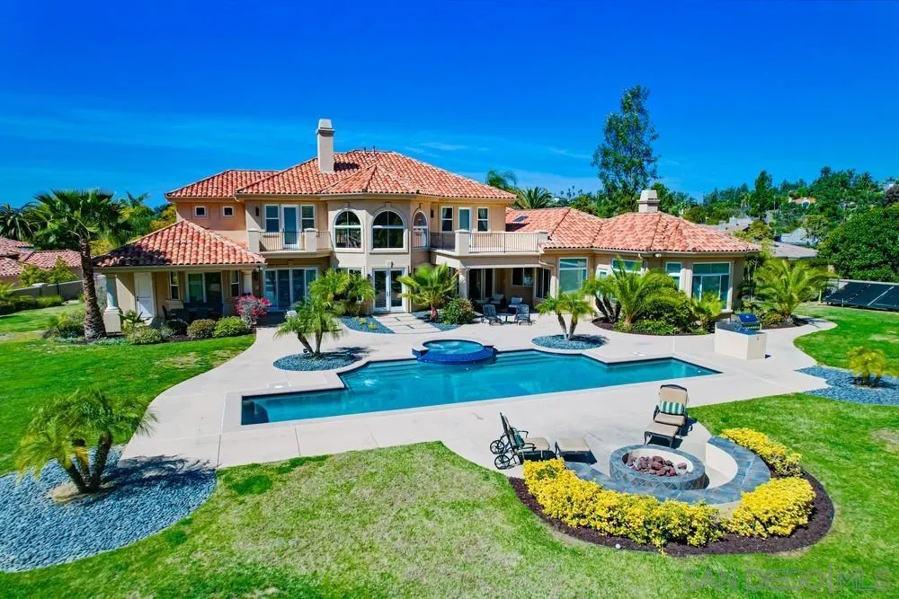 Poway, California 92064, United States, 5 Bedrooms Bedrooms, ,6 BathroomsBathrooms,Residential,Active,95044