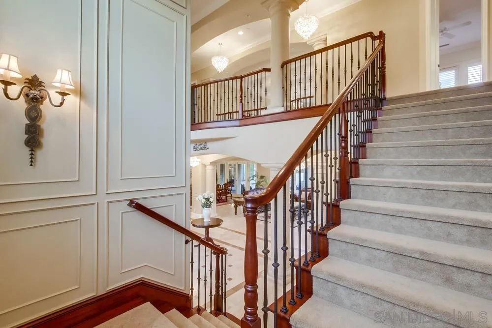 Poway, California 92064, United States, 5 Bedrooms Bedrooms, ,6 BathroomsBathrooms,Residential,Active,95044