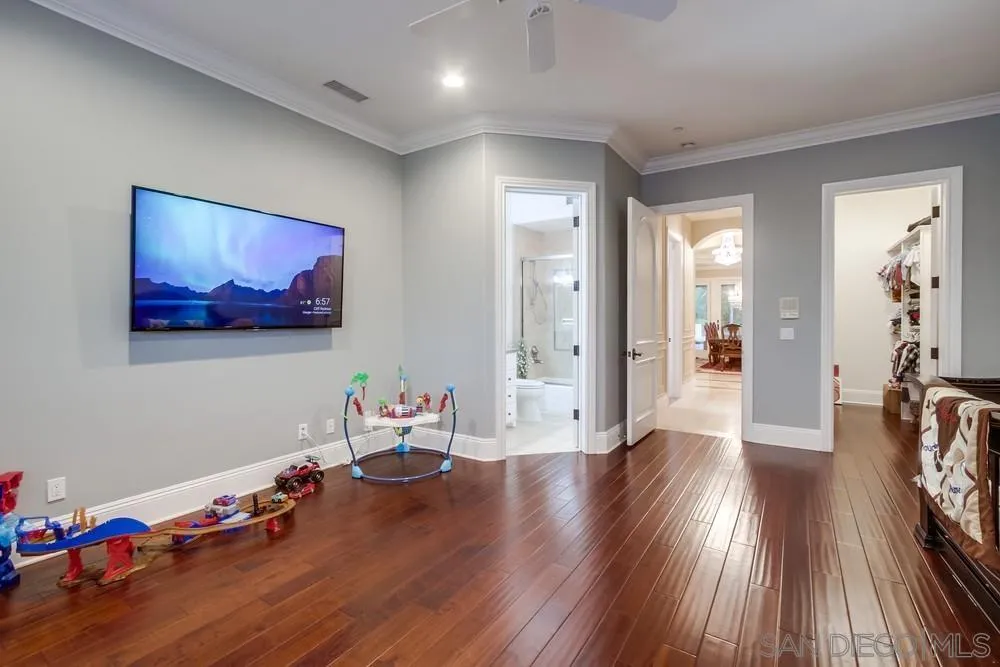 Poway, California 92064, United States, 5 Bedrooms Bedrooms, ,6 BathroomsBathrooms,Residential,Active,95044