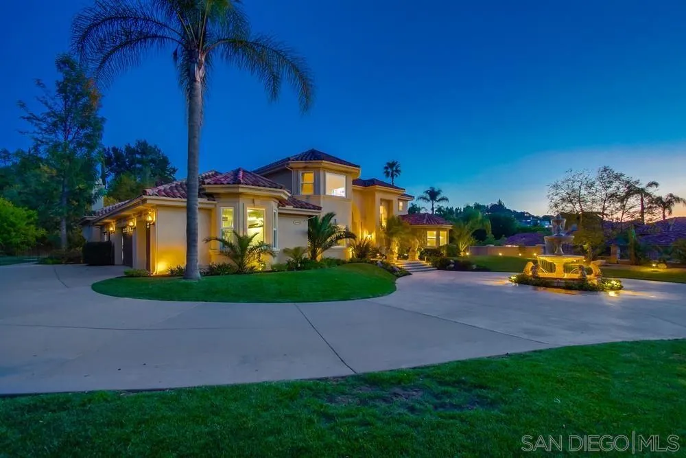 Poway, California 92064, United States, 5 Bedrooms Bedrooms, ,6 BathroomsBathrooms,Residential,Active,95044