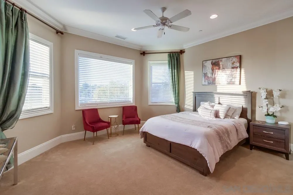 Poway, California 92064, United States, 5 Bedrooms Bedrooms, ,6 BathroomsBathrooms,Residential,Active,95044