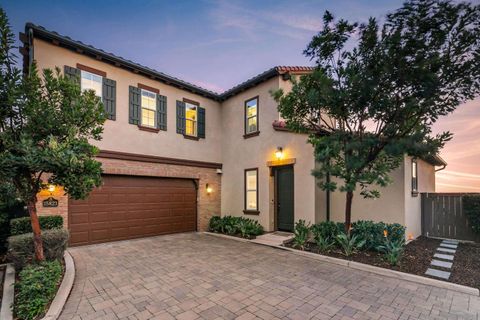 15823  Lesar Pl San Diego CA 92127
