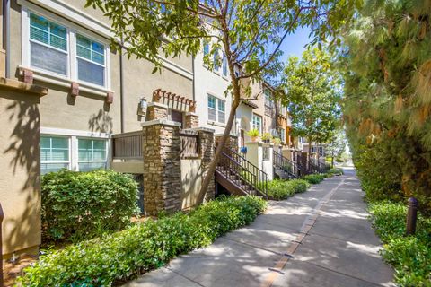 9810  Old Tree Ln Santee CA 92071