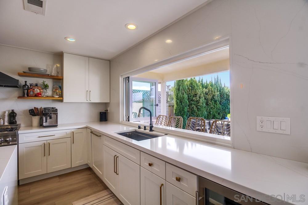 3326 Wisteria Dr
