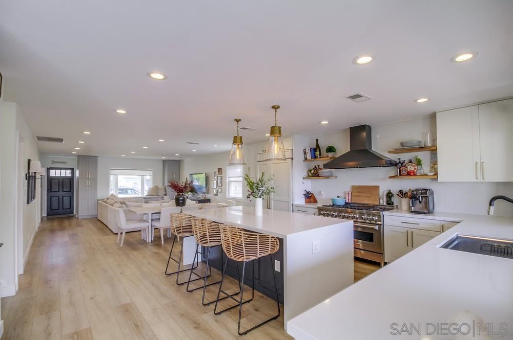 3326 Wisteria Dr