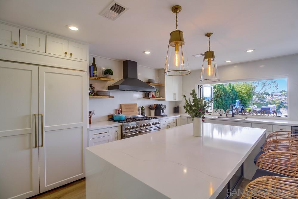3326 Wisteria Dr