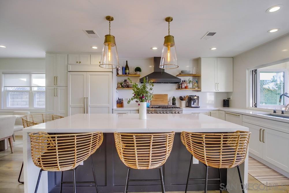 3326 Wisteria Dr