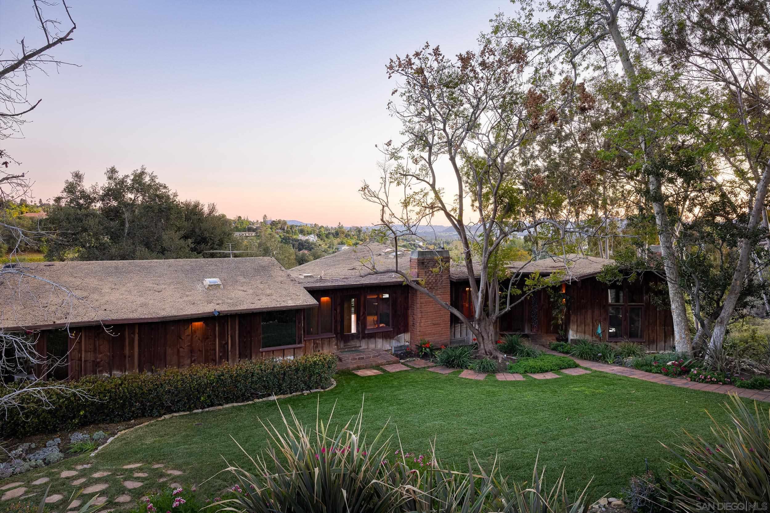 2411 Canyon Road